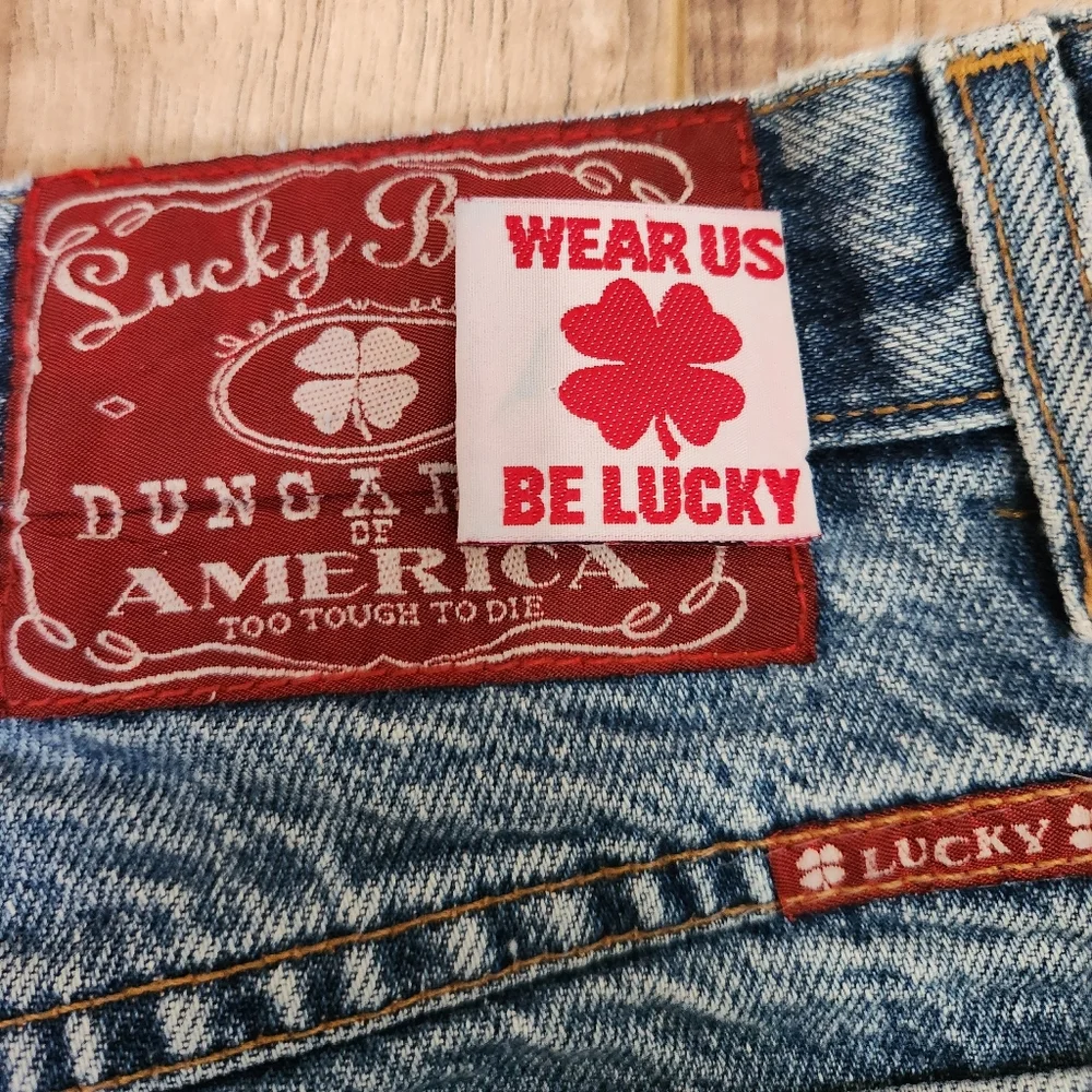 Vintage Lucky Brand Dungarees Jeans USA Made Size 32 Tight Fit Zipper Fly 90s